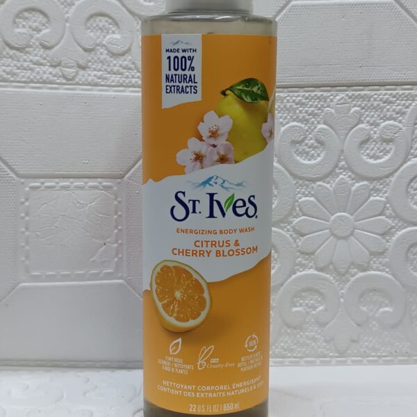 St. Ives Energizing Body Wash Citrus & Cherry Blossom 650ml